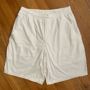 *SOLD* Lululemon lined Pace Breaker shorts Medium